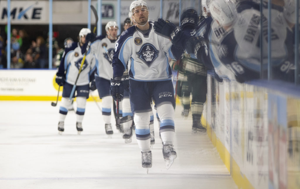 Tennyson, Glass Help Comeback Win