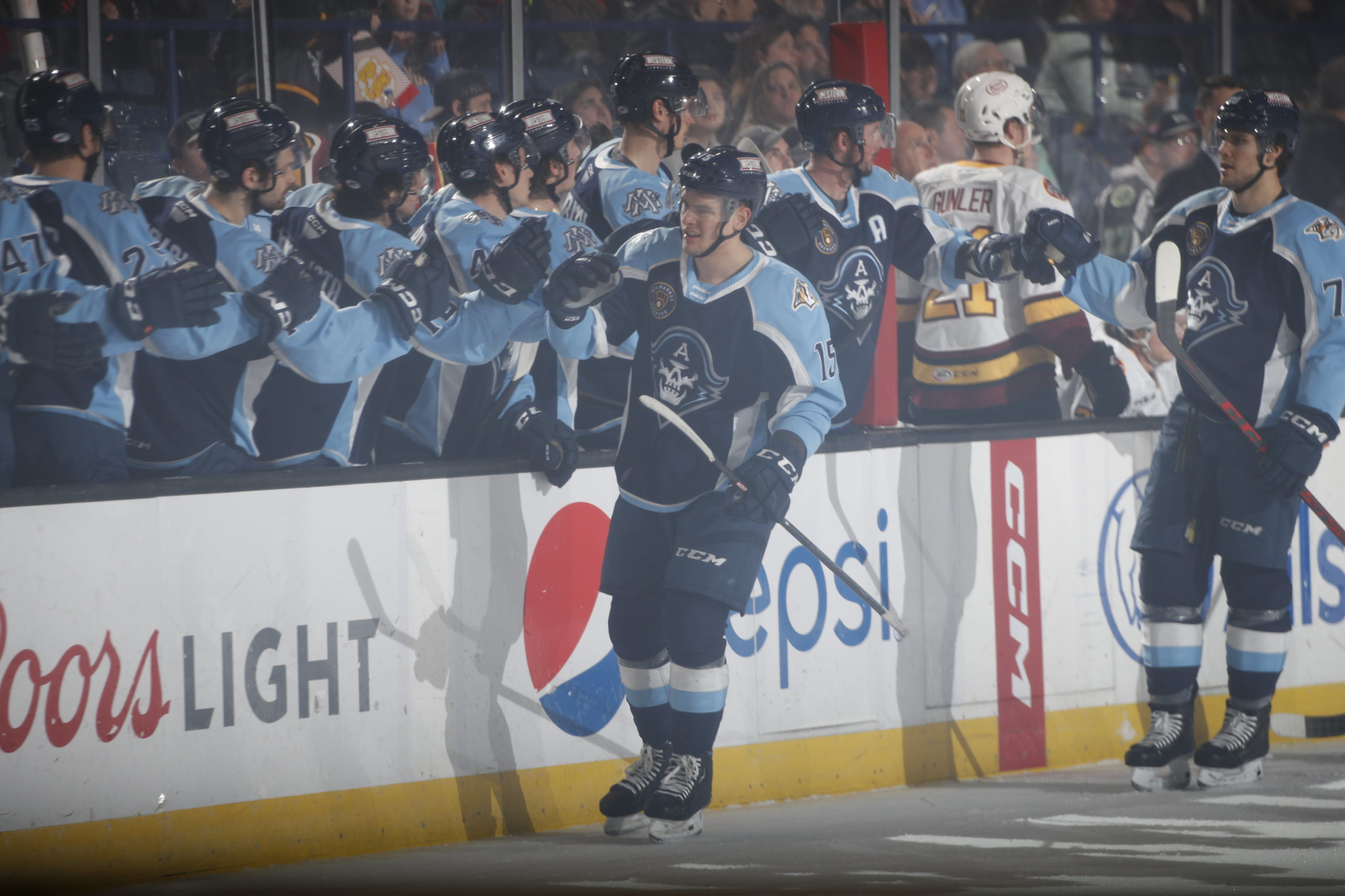 Ads Snap Losing Streak With 6 3 Win Milwaukee Admirals ads-snap-losing-streak-with-6-3-win-milwaukee-admirals