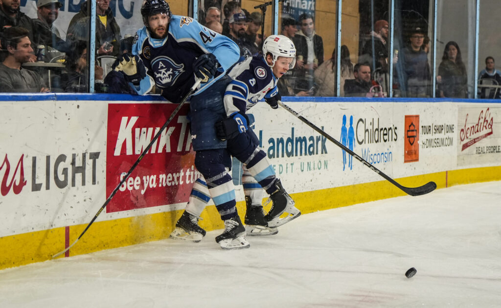 Ads Drop Back-and-Forth Affair