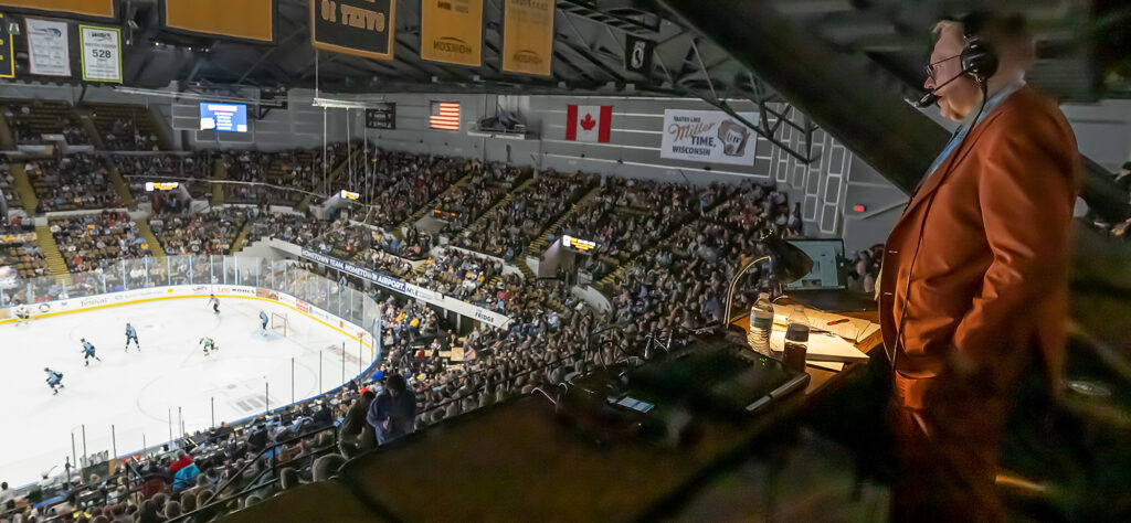 Ads Extend Sims, Radio Affiliation