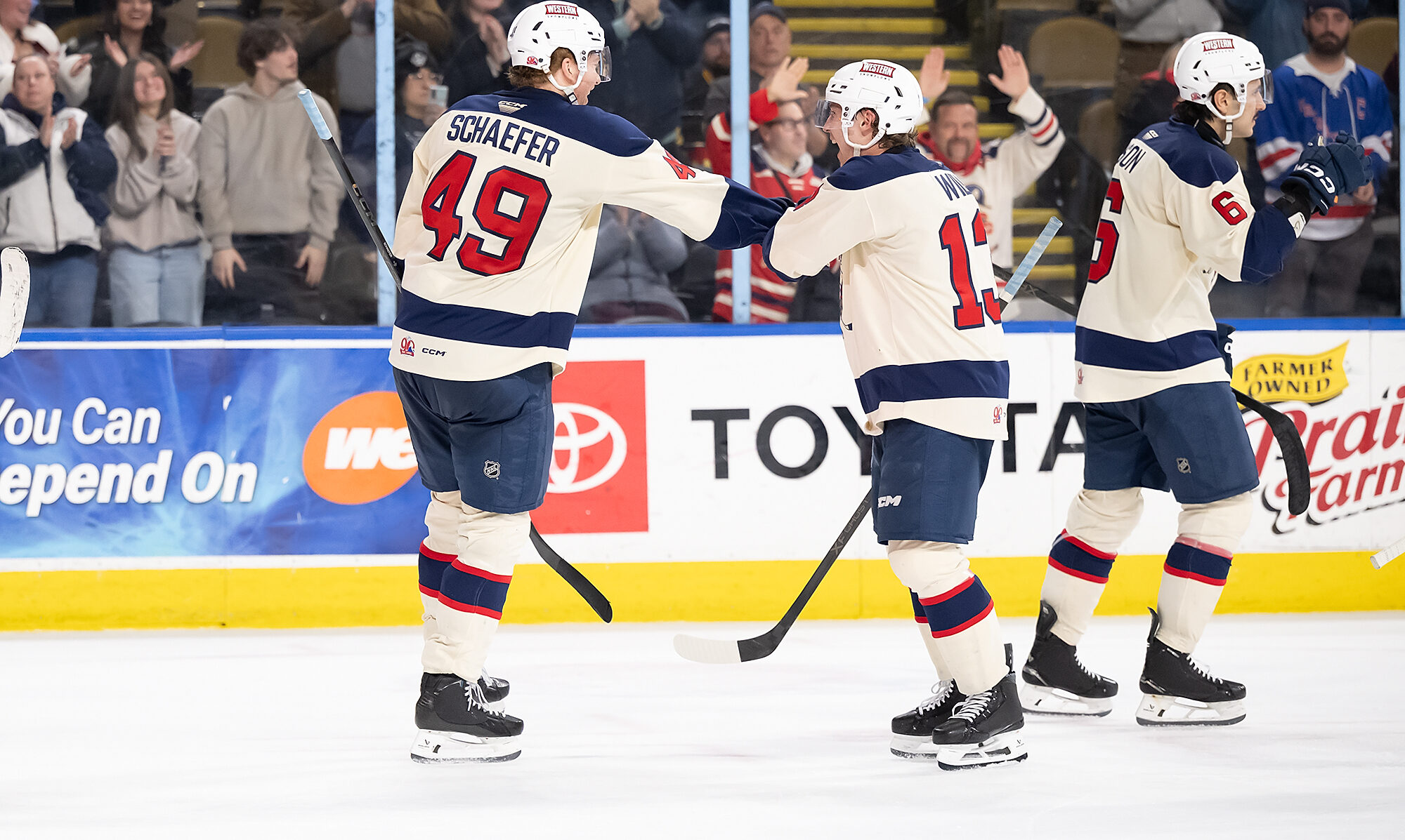 Ads Topple Moose in Overtime - Milwaukee Admirals